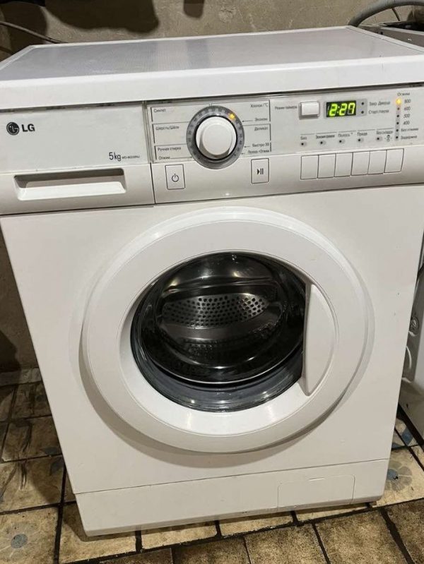 Пральна машина LG WD-10384N